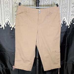 Coldwater Creek 16 Tan Capris Ladies Crop Pants